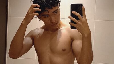NoahJhoness's